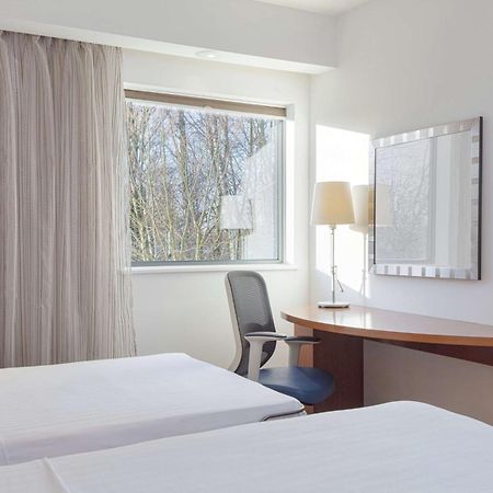Hampton By Hilton Corby Hotel Buitenkant foto