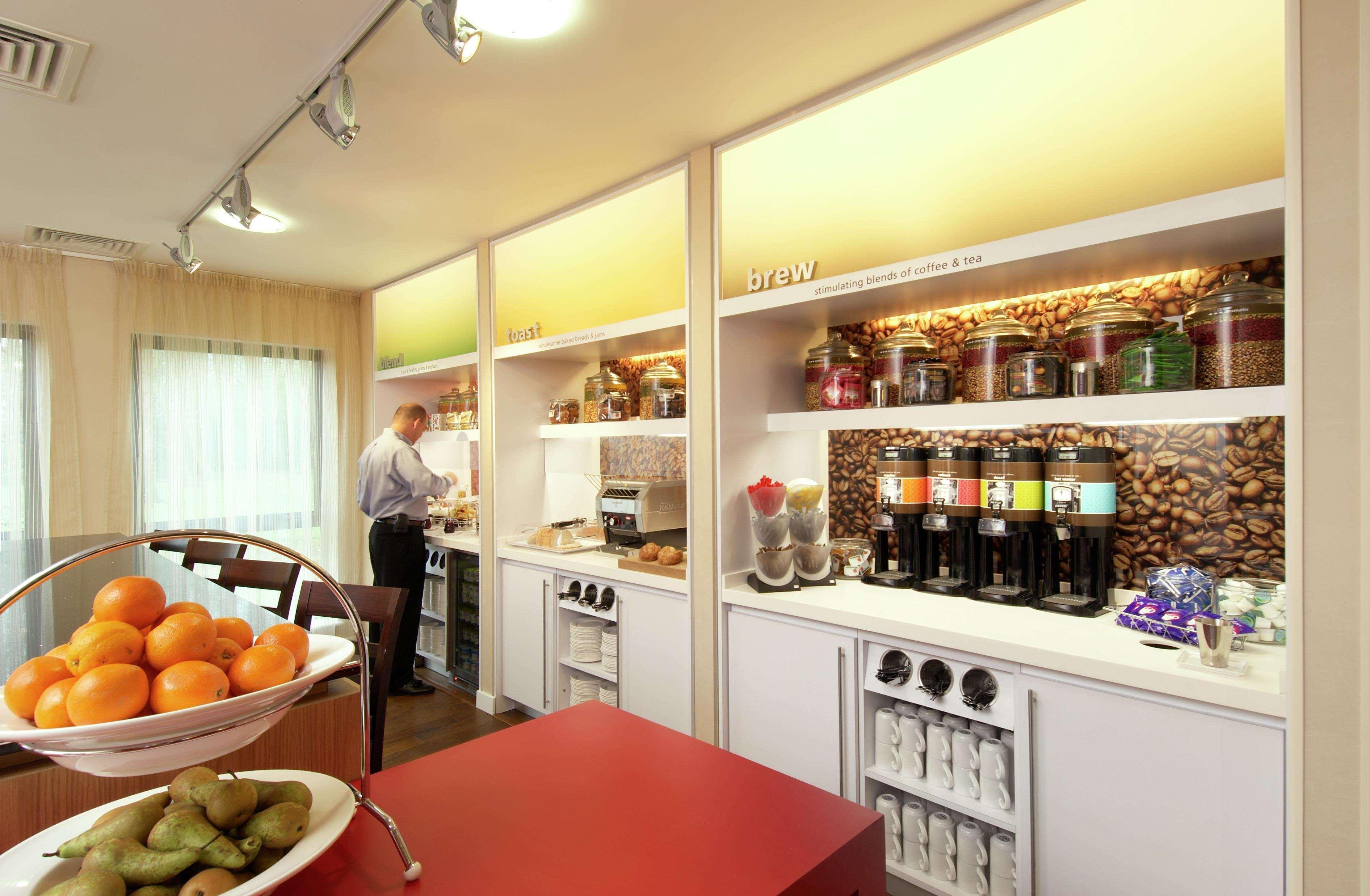 Hampton By Hilton Corby Hotel Buitenkant foto
