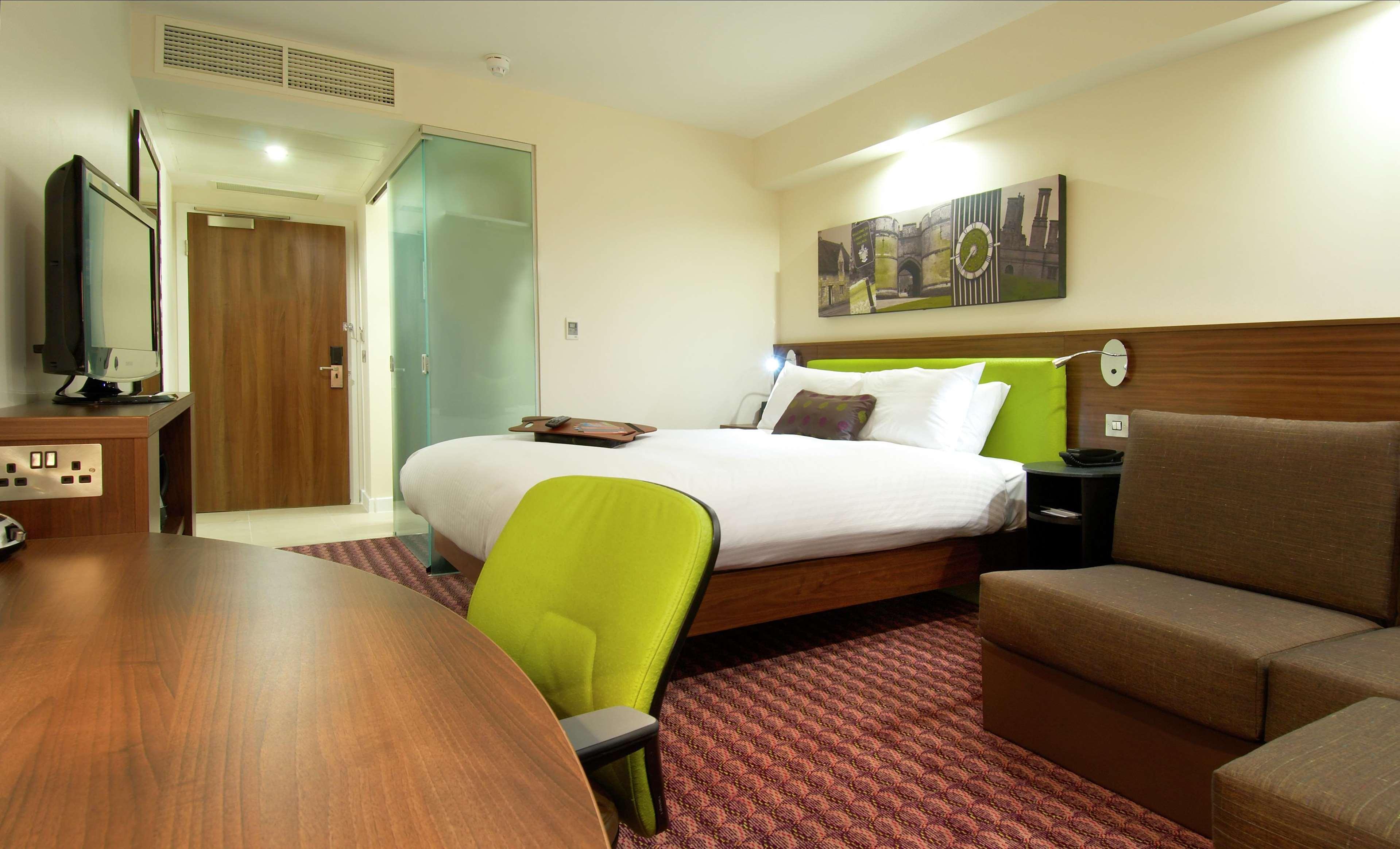 Hampton By Hilton Corby Hotel Kamer foto