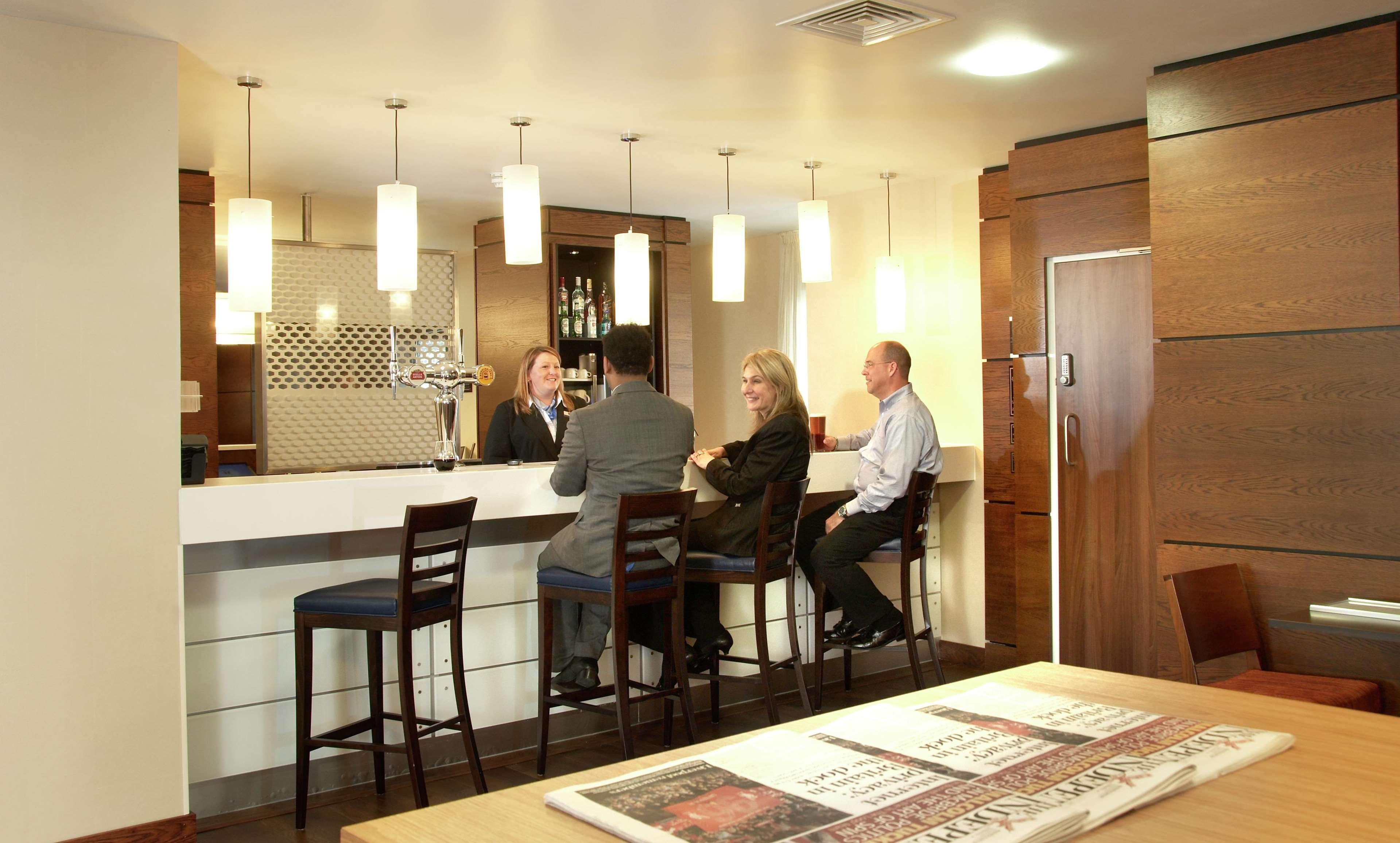 Hampton By Hilton Corby Hotel Buitenkant foto