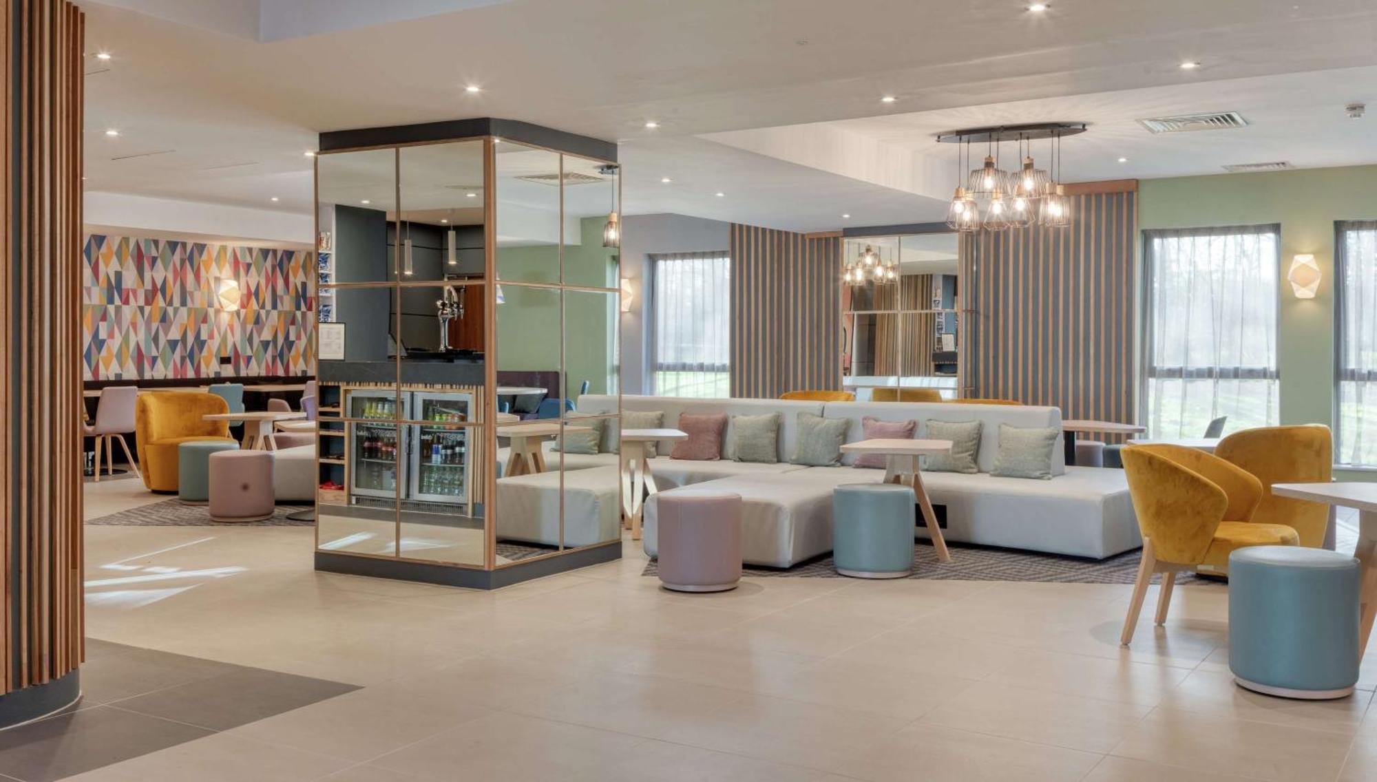 Hampton By Hilton Corby Hotel Buitenkant foto