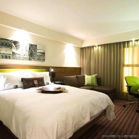 Hampton By Hilton Corby Hotel Kamer foto