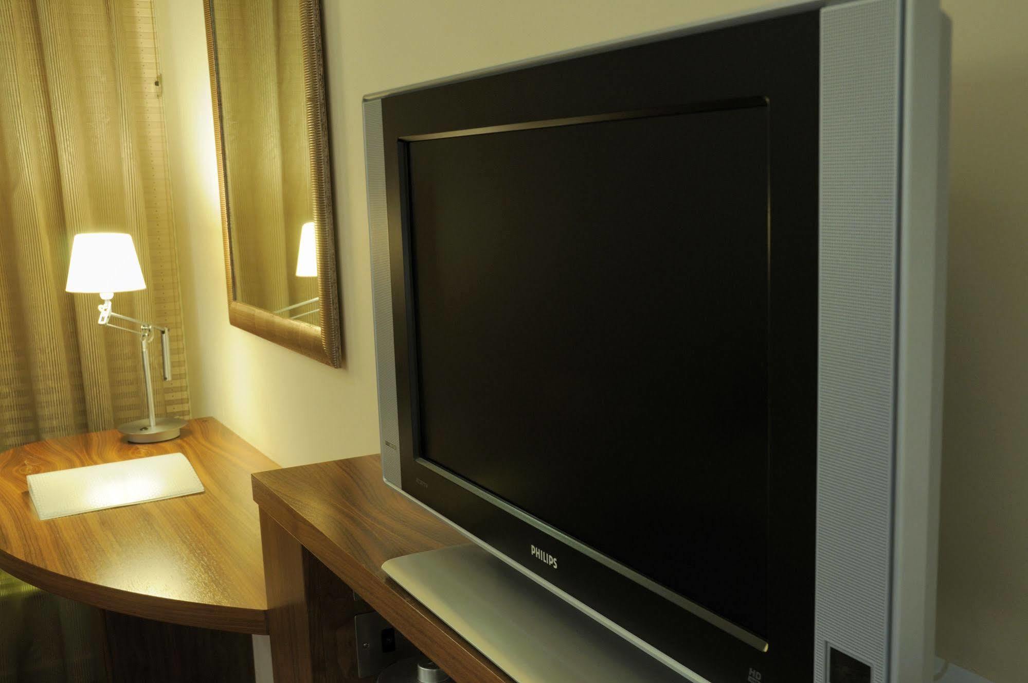 Hampton By Hilton Corby Hotel Buitenkant foto